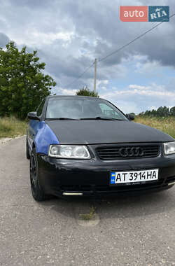 Хэтчбек Audi A3 1998 в Мостиске