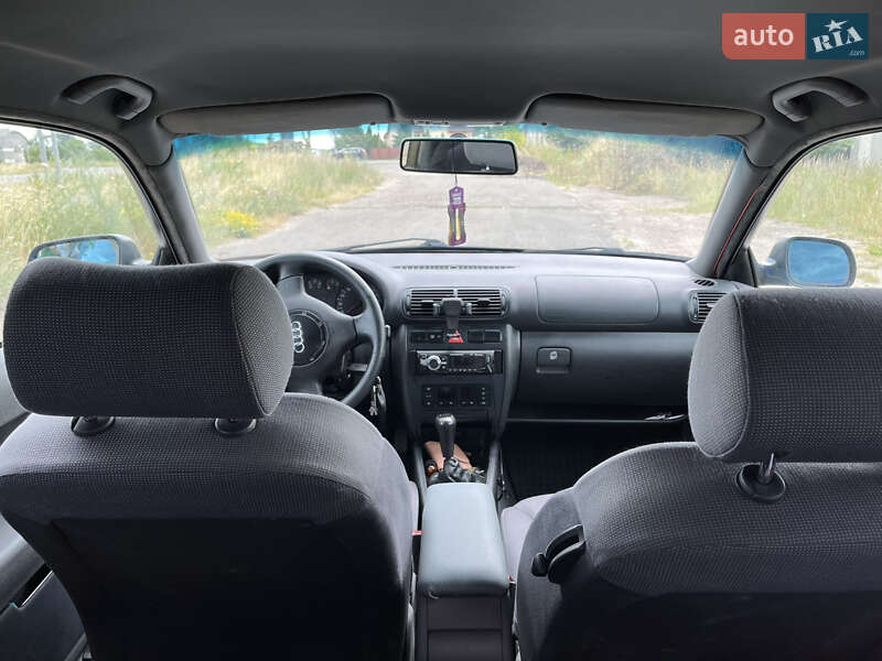 Хэтчбек Audi A3 1998 в Городке