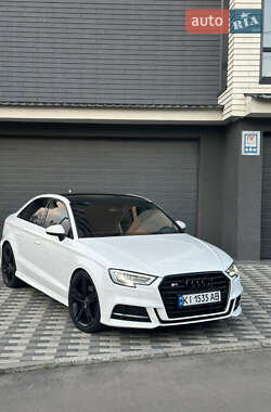 Седан Audi A3 2016 в 