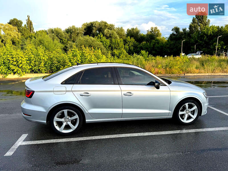 Седан Audi A3 2014 в Ирпене