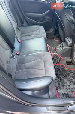 Хетчбек Audi A3 2015 в 