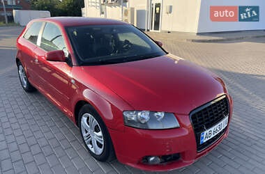 Хэтчбек Audi A3 2006 в 