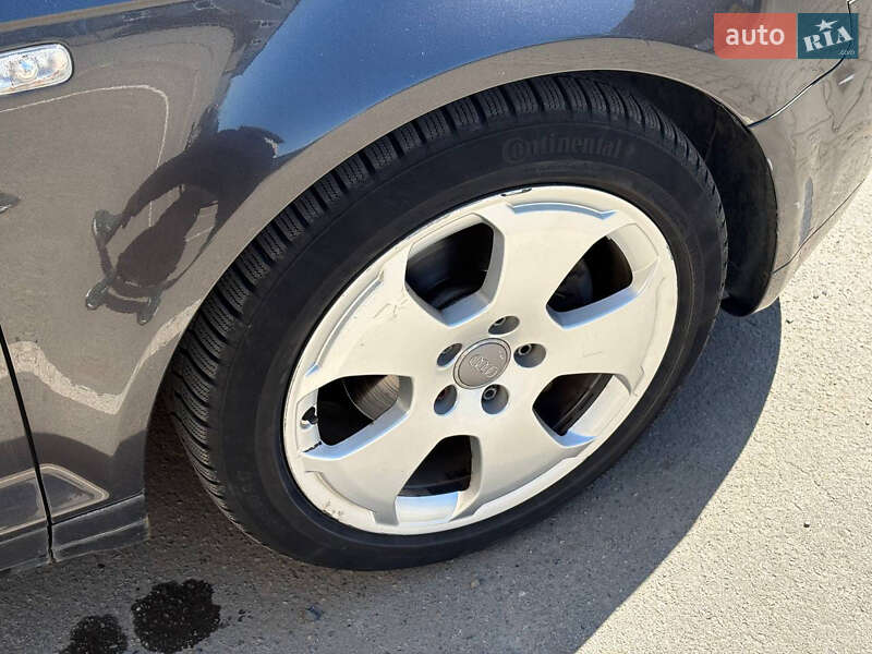 Хэтчбек Audi A3 2003 в Луцке