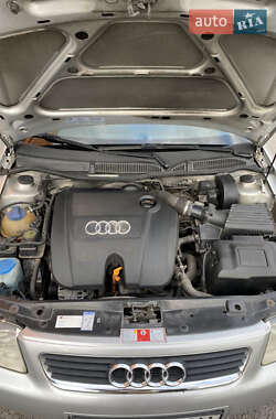 Хэтчбек Audi A3 2000 в 