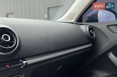 Хэтчбек Audi A3 2016 в 
