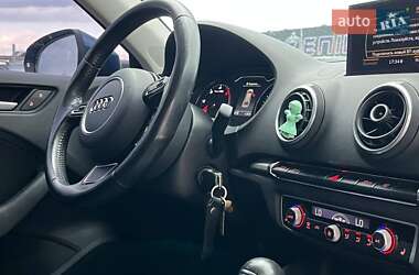 Хэтчбек Audi A3 2016 в 