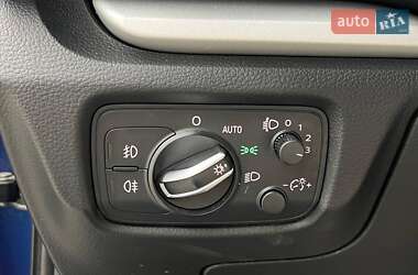 Хэтчбек Audi A3 2016 в 