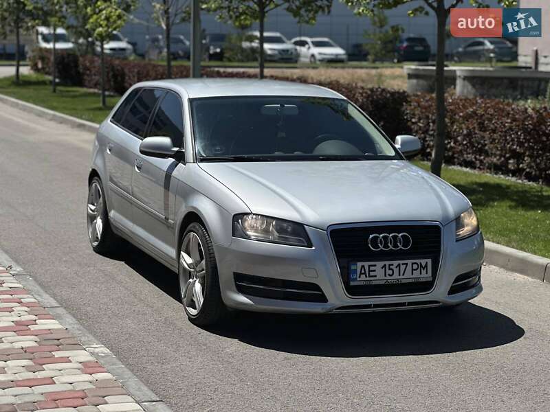 Хэтчбек Audi A3 2011 в Днепре