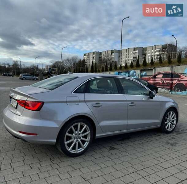 Седан Audi A3 2014 в Львове