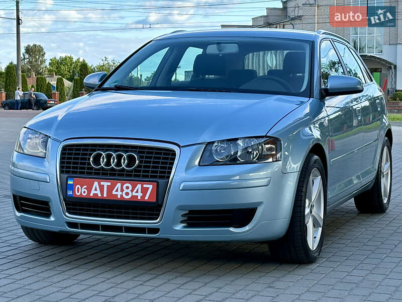 Хэтчбек Audi A3 2006 в 