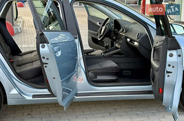 Хэтчбек Audi A3 2006 в 