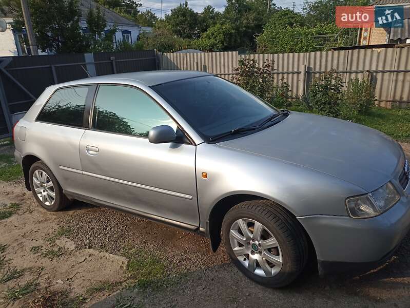 Хэтчбек Audi A3 1999 в Богуславе
