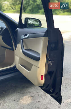 Хэтчбек Audi A3 2006 в 