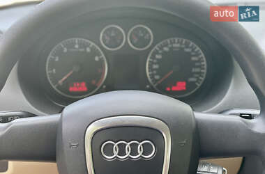 Хэтчбек Audi A3 2006 в 