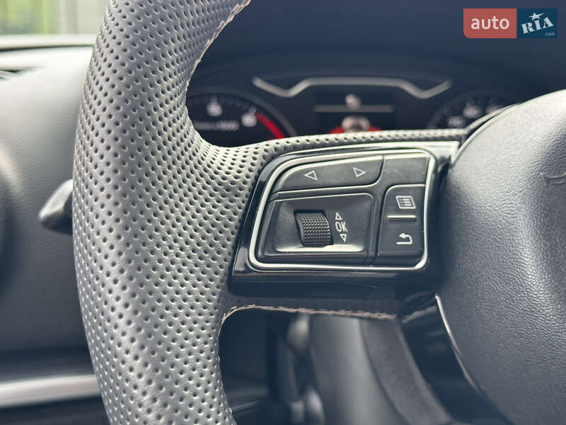 Седан Audi A3 2019 в Киеве