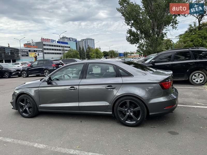 Седан Audi A3 2016 в Одессе