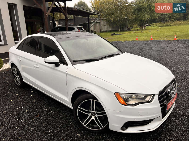Седан Audi A3 2015 в Львове
