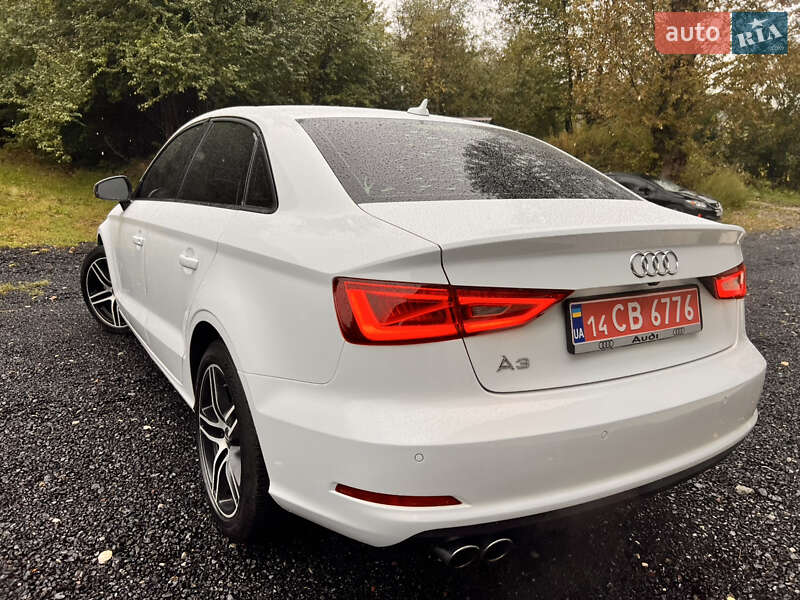 Седан Audi A3 2015 в Львове