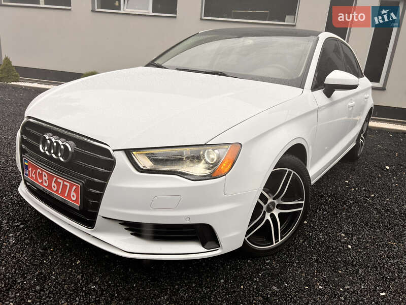 Седан Audi A3 2015 в Львове
