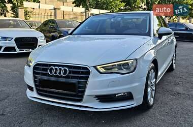Седан Audi A3 2015 в 