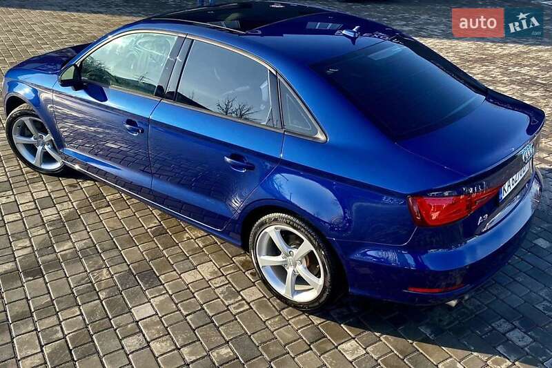 Седан Audi A3 2015 в Житомире