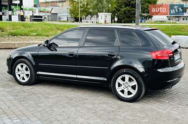 Хетчбек Audi A3 2010 в 