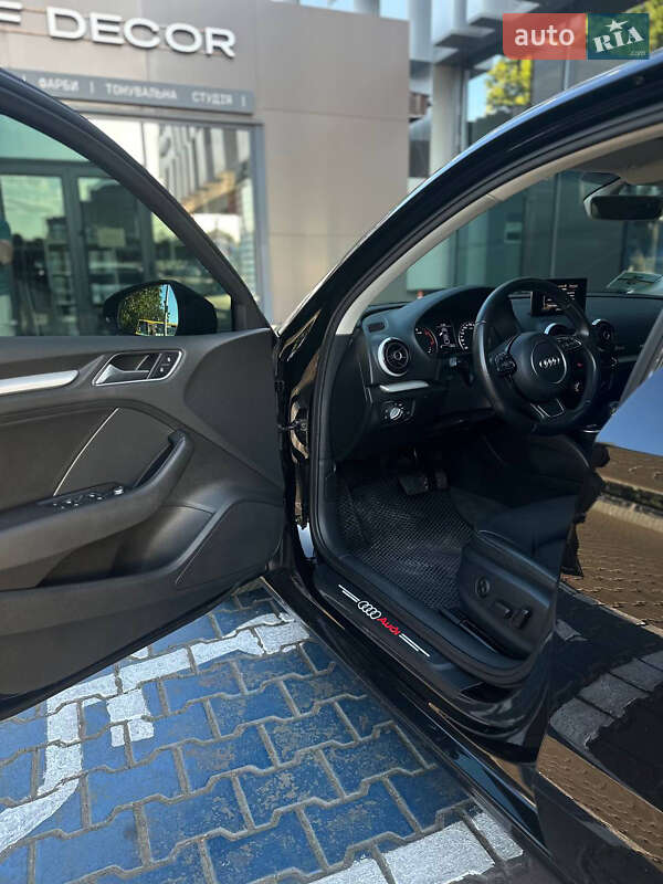 Седан Audi A3 2016 в Одессе