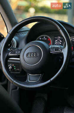 Седан Audi A3 2016 в 