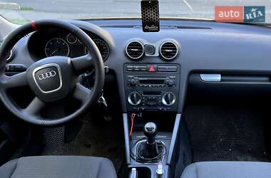 Хэтчбек Audi A3 2006 в 
