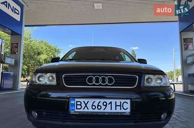 Хэтчбек Audi A3 2003 в 