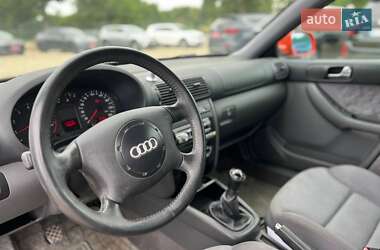 Хетчбек Audi A3 1999 в 