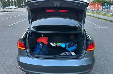Седан Audi A3 2016 в 