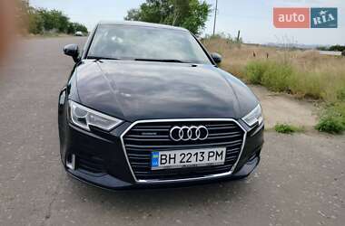 Седан Audi A3 2016 в 