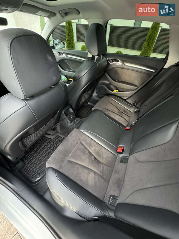 Хэтчбек Audi A3 2016 в Львове