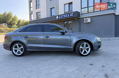 Седан Audi A3 2014 в Новояворовске