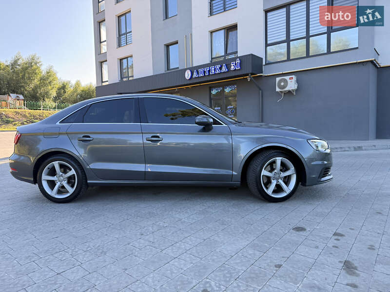 Седан Audi A3 2014 в Новояворовске