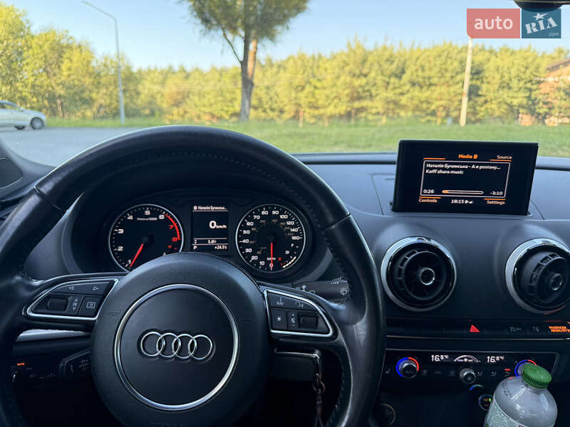 Седан Audi A3 2014 в Новояворовске