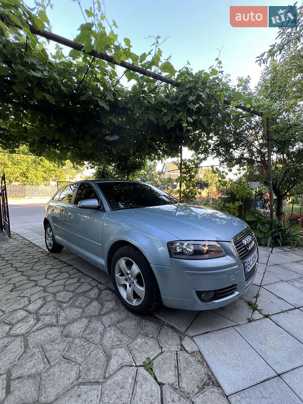 Хэтчбек Audi A3 2005 в Пустомытах