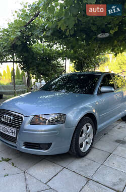 Хэтчбек Audi A3 2005 в 