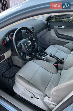 Хэтчбек Audi A3 2005 в 