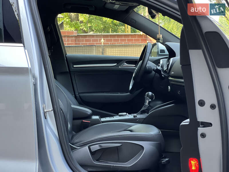 Седан Audi A3 2014 в Одессе