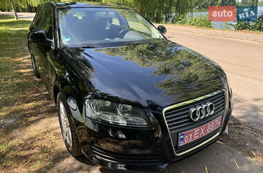 Хэтчбек Audi A3 2009 в 