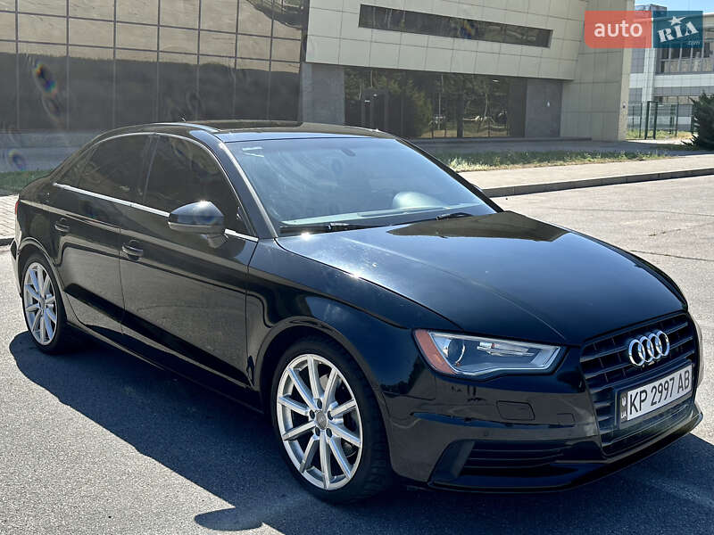 Седан Audi A3 2015 в Запорожье
