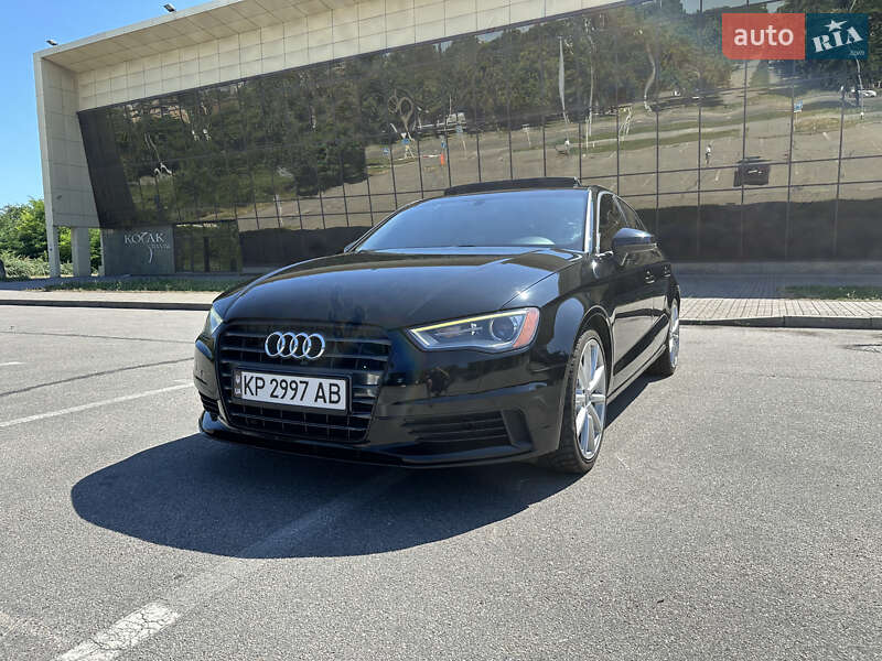 Седан Audi A3 2015 в Запорожье