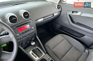 Хэтчбек Audi A3 2013 в 