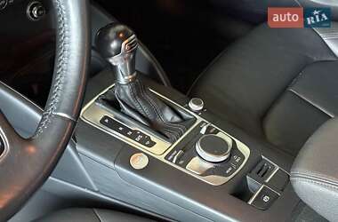 Седан Audi A3 2016 в 