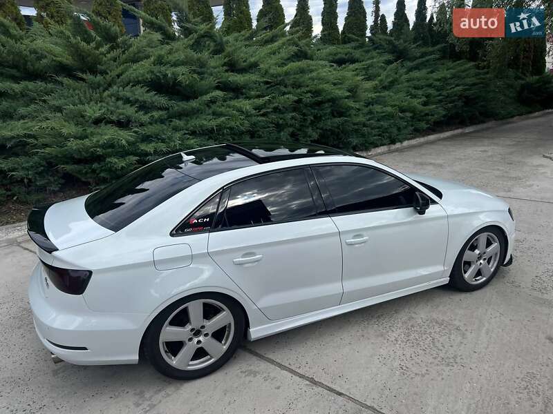 Седан Audi A3 2015 в Черкассах