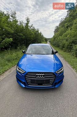 Седан Audi A3 2017 в Харкові