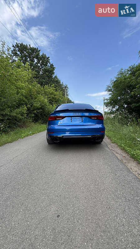Седан Audi A3 2017 в Харькове