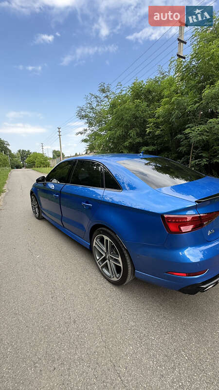 Седан Audi A3 2017 в Харькове